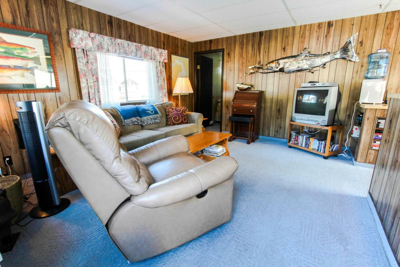 Scenic Bay Float Home Hideaway Athol Eksteriør billede