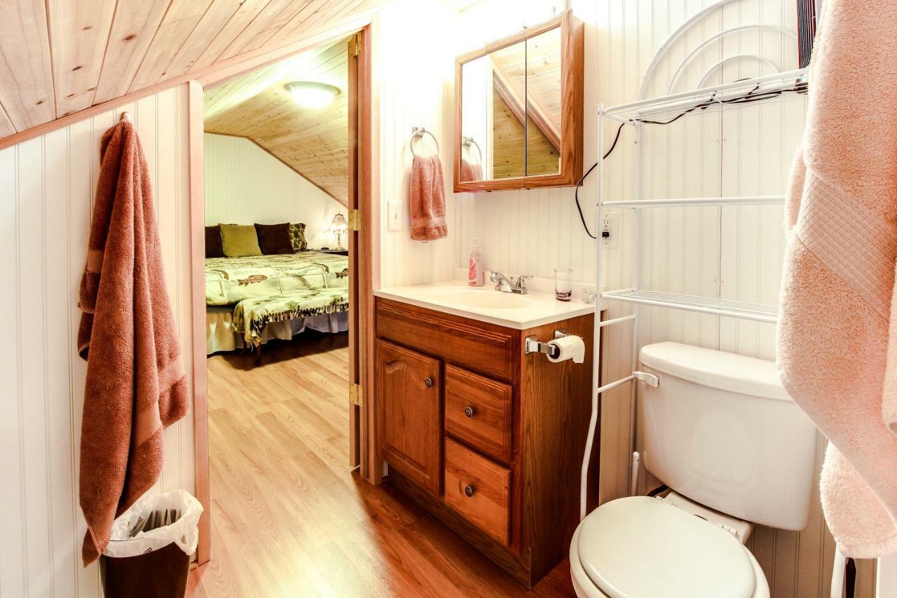 Scenic Bay Float Home Hideaway Athol Eksteriør billede