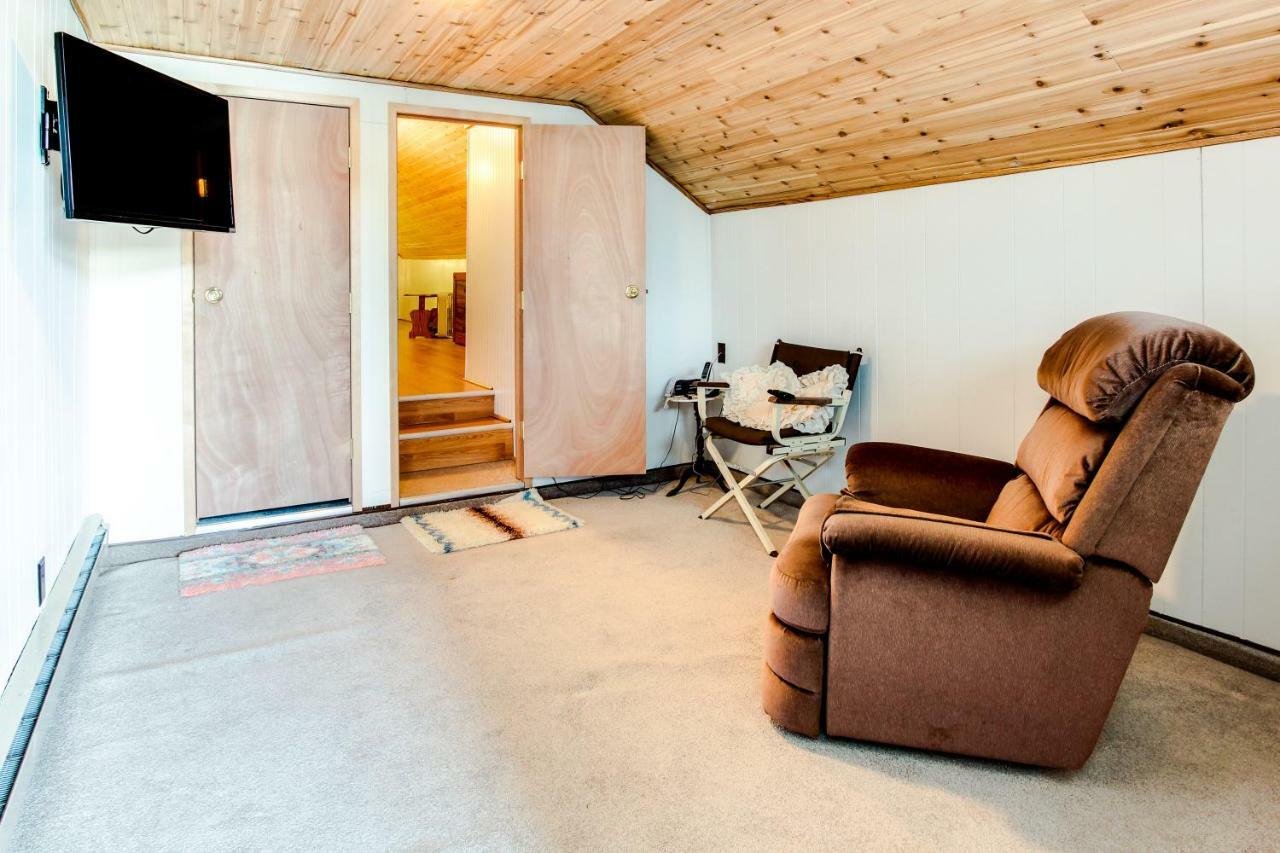 Scenic Bay Float Home Hideaway Athol Eksteriør billede